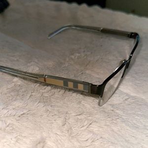 Authentic Burberry unisex frame